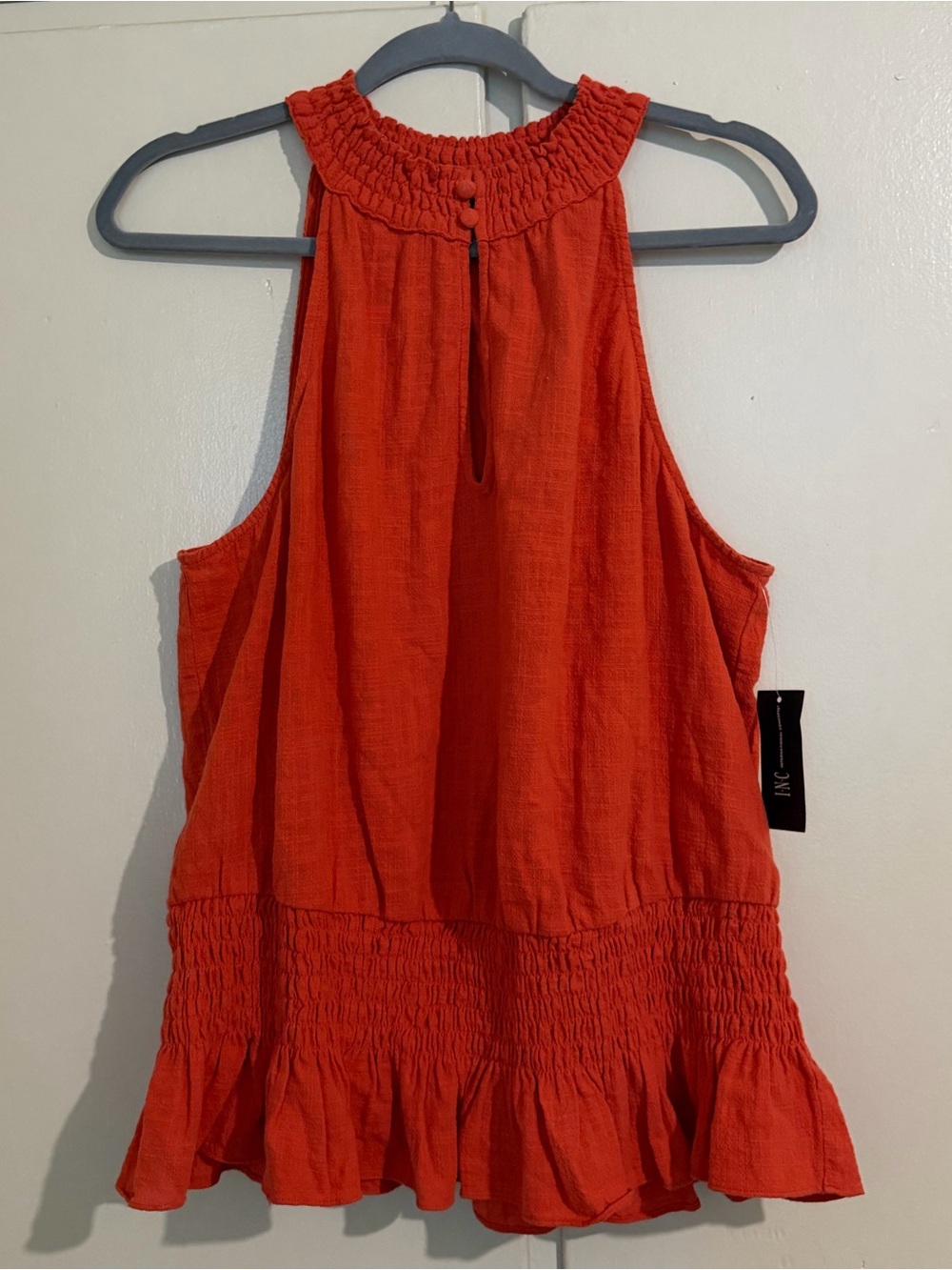 New XL Women’s cute orange sleeveless top.